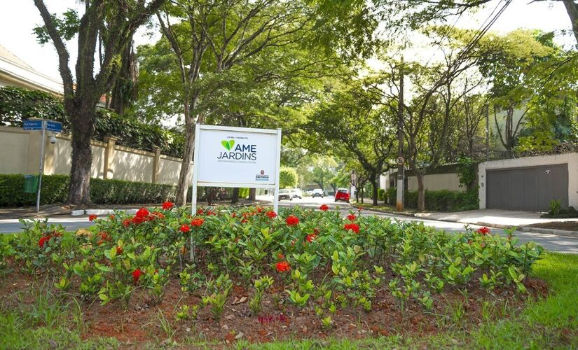 A AME Jardins é uma associação de moradores criada em 2007 por pessoas que vivem e trabalham nos bairros dos Jardins América, Europa, Paulista e Paulistano