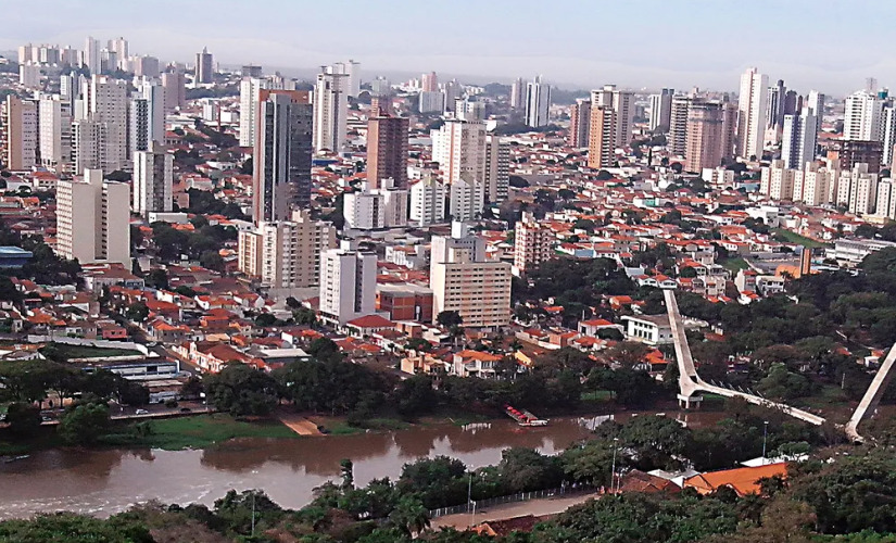 Vista aérea de condomínios em Piracicaba