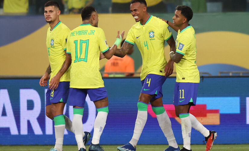 O Brasil de Diniz passou sufoco mais uma vez nas Eliminatórias; gol do Brasil foi de Gabriel Magalhães