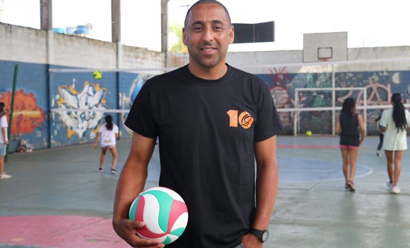 Ex-líbero da Seleção Brasileira de voleibol, Serginho