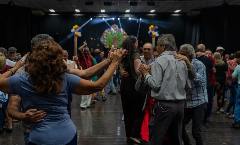 Baile da Melhor Idade agita o Pirajuçara no sábado (7)