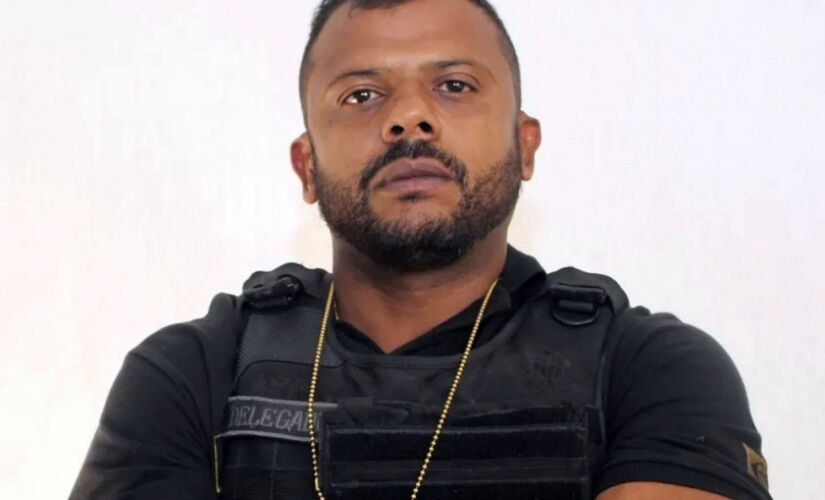 Betina afirmou aos policiais civis que o deputado federal quebrou os óculos dela e jogou cloro em suas roupas