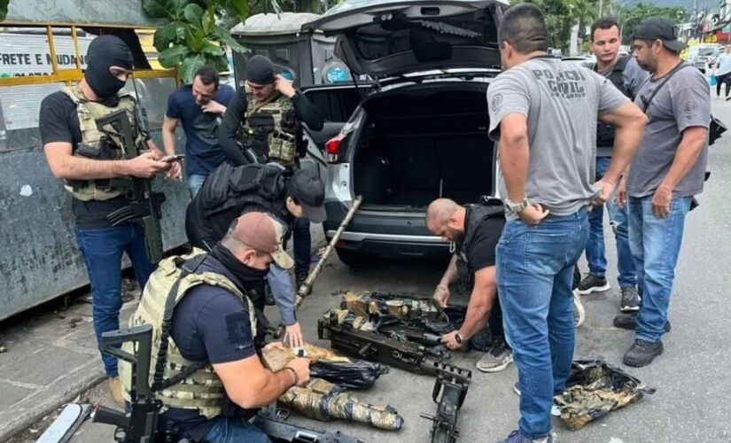 No último dia 19, a Polícia do Rio de Janeiro recuperou oito metralhadoras que estavam no bairro Gardênia Azul, situado na zona oeste da capital fluminense