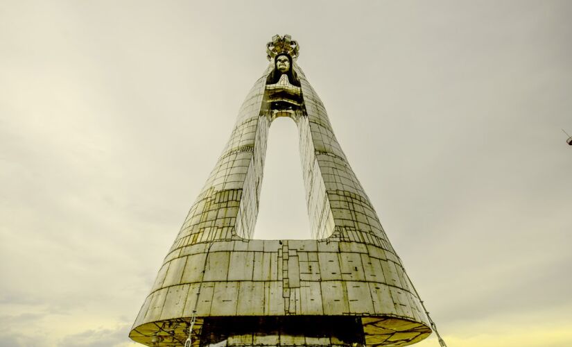 A cidade de Aparecida, no interior de São Paulo, ganhou nesta última semana uma estátua com a pretenção de se tornar uma nova atração turística na região