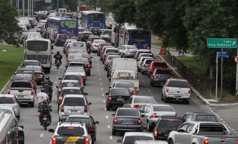 Zonas leste e sul lideram congestionamento nesta sexta