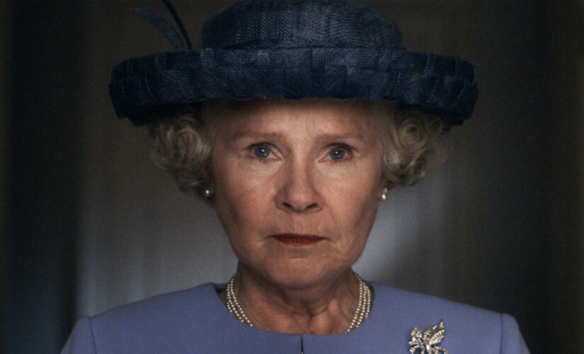 Imelda Staunton como Rainha Elizabeth II