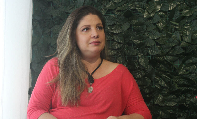 Além da cirurgia, ela também aproveitou para retirar o útero e os dois ovários, num hospital em Botucatu