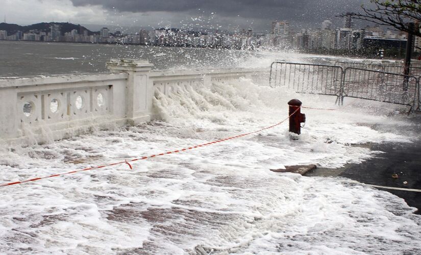 Bairros de Santos podem ser evacuados até 2050