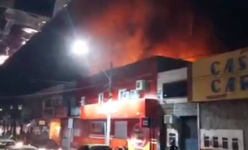 Incêndio em loja no centro de São Carlos (SP)