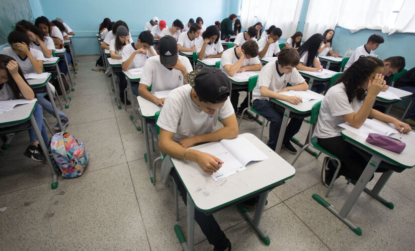 A iniciativa inédita do Governo de São Paulo garante mais de 15 mil vagas no ensino superior nas universidades e faculdades estaduais