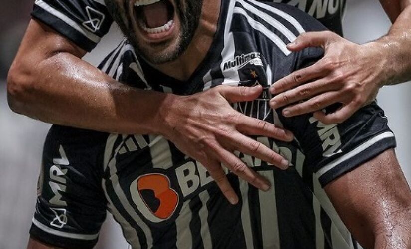 De pênalti, Hulk marcou o 400&ordm; gol em jogos oficiais na carreira