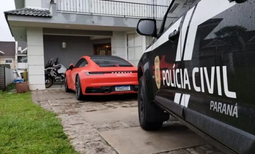 A polícia cumpre neste domingo quatro mandados de prisão e seis de busca e apreensão nas cidades de Curitiba, Piraquara e Pinhais