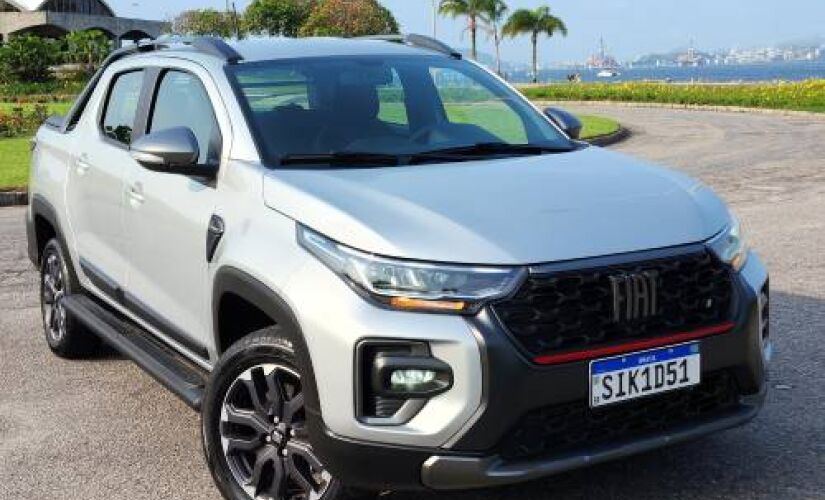 A versão Ultra da picape Fiat Strada vem com capota marítima de série