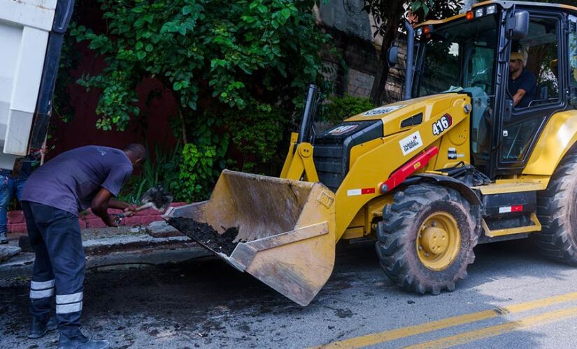 Ação no Seu Bairro promove serviços de zeladoria e saúde em Taboão da Serra