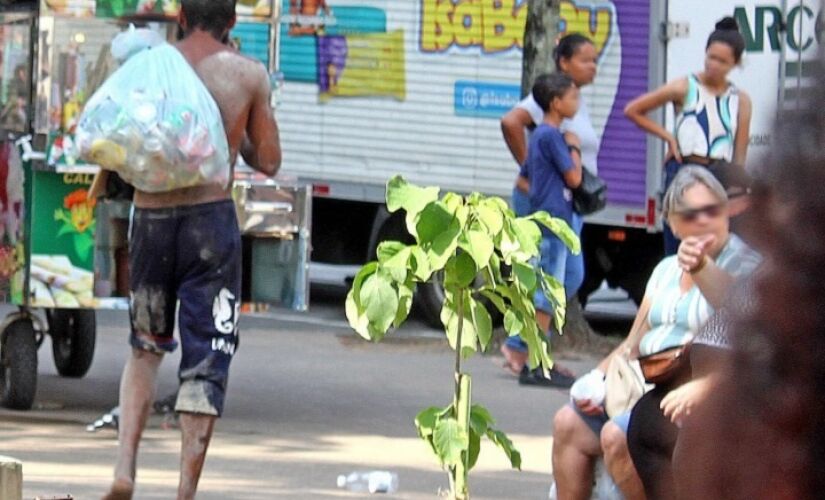 Pessoas em situação de rua do Centro são alvo na madrugada