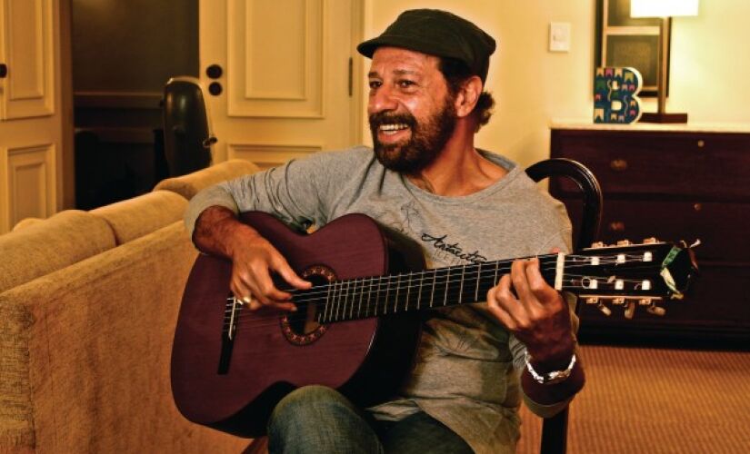 João Bosco promete agitar o público no festival que será no bairro Suarão, em Itanhaém