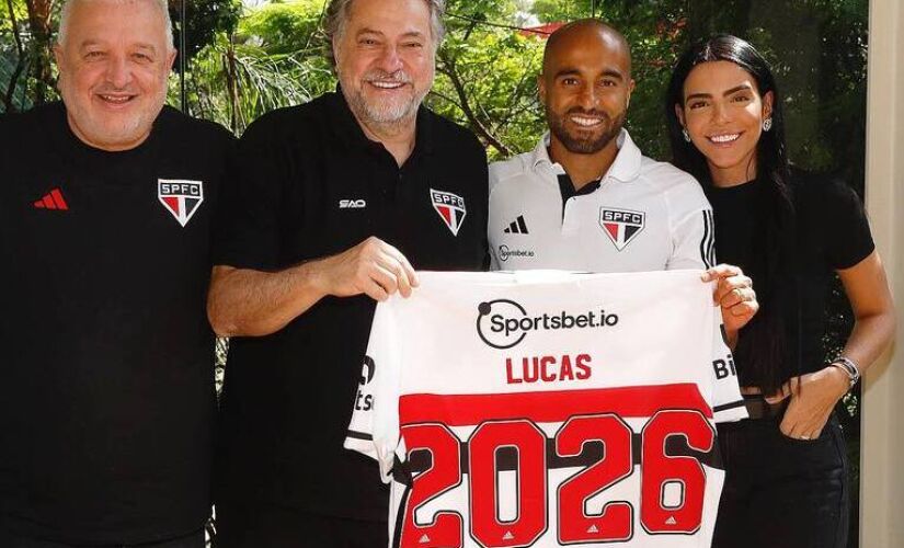 O São Paulo anunciou na tarde desta sexta-feira (22) a renovação de contrato do atacante Lucas até o final de 2026.