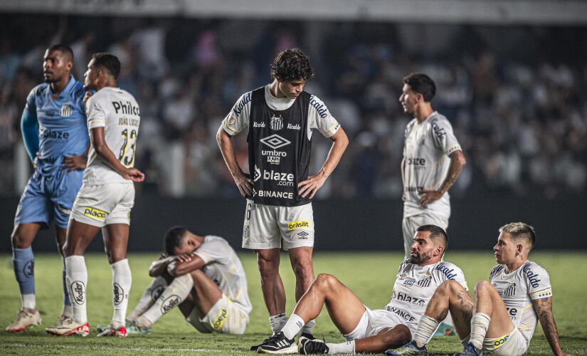 Santos foi rebaixado pela primeira vez na história