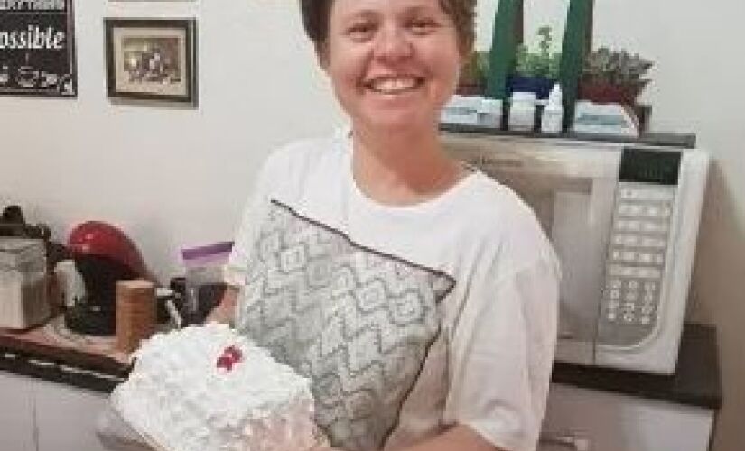 Cozinheira de 43 anos foi achada morta