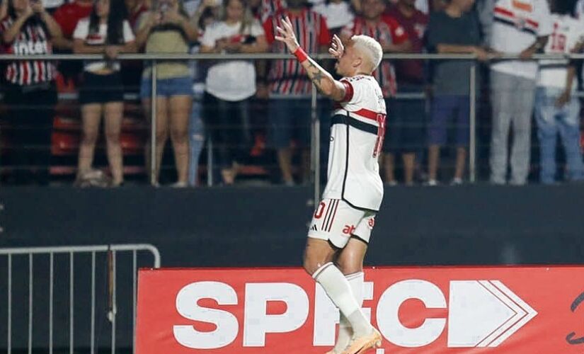 O São Paulo fica em 10&ordm;, com 53 pontos. A equipe já está na Libertadores por ter vencido a Copa do Bras