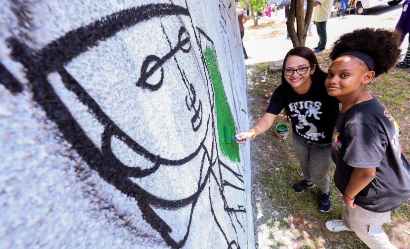O concurso foi aberto para a participação de todos os estudantes das escolas da região e recebeu 51 inscrições
