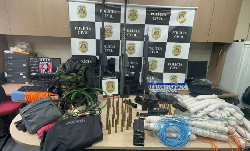 Homem é encontrado com arsenal em casa em SP