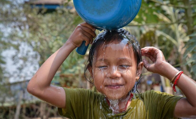 Onda de calor afeta milhões de crianças no mundo