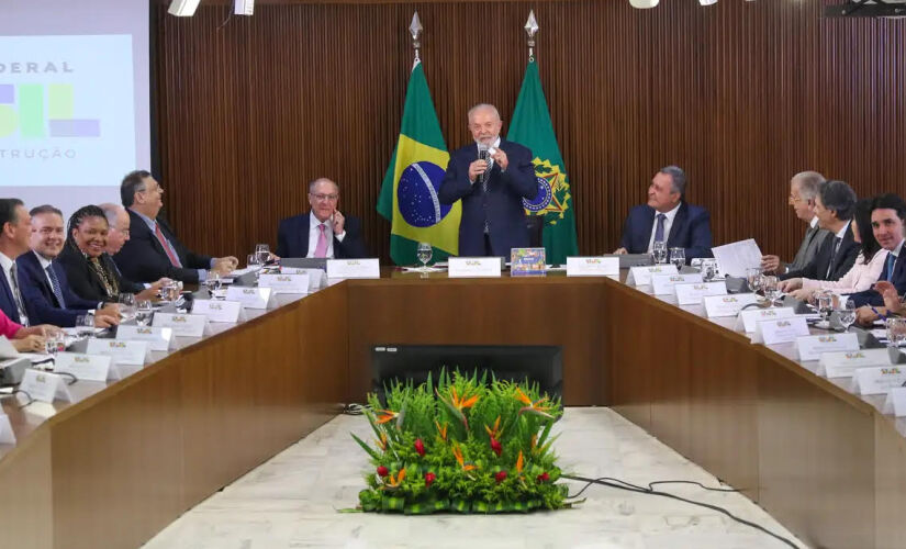 O presidente avaliou que essa negociação foi "muitas vezes mal interpretada", "acusada de coisa de menor nível", mas afirmou que o governo conversa com todos os parlamentares, sem distinção