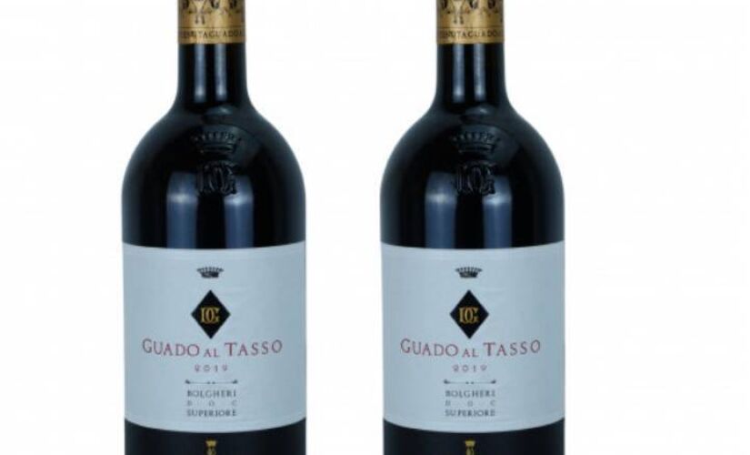 Um dos lotes possui duas garrafas de Antinori Guado al Tasso, safra 2019