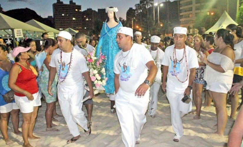 Culto à religião africana já está presente em várias cidades reunindo milhares de adeptos