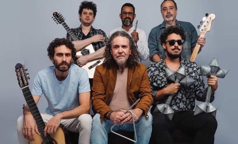 Banda de Pau e Corda lança álbum "Entre a Flor e a Cruz"