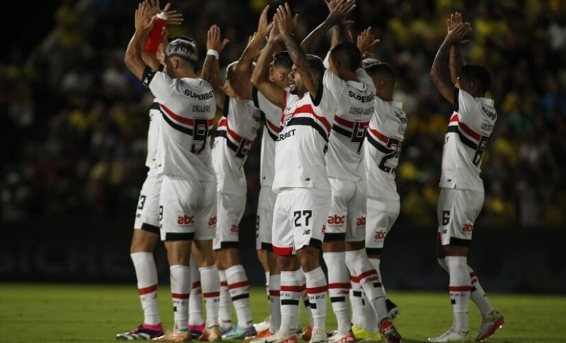 Com o resultado, o São Paulo chegou a quatro pontos e manteve, ao menos provisoriamente, a liderança do grupo D