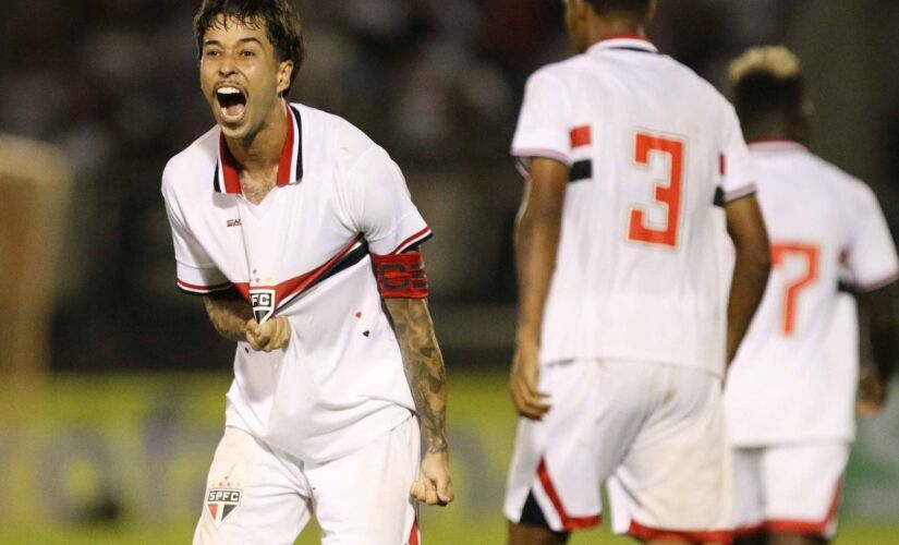 São Paulo foi a seis pontos e garantiu vaga no mata-mata junto com a líder Ferroviária