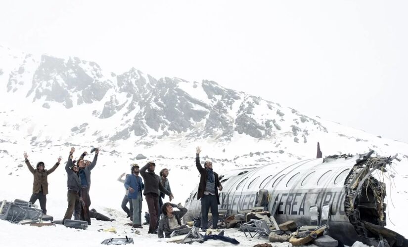 Enredo mostra acidente aéreo ocorrido na Cordilheira dos Andes, em 1972