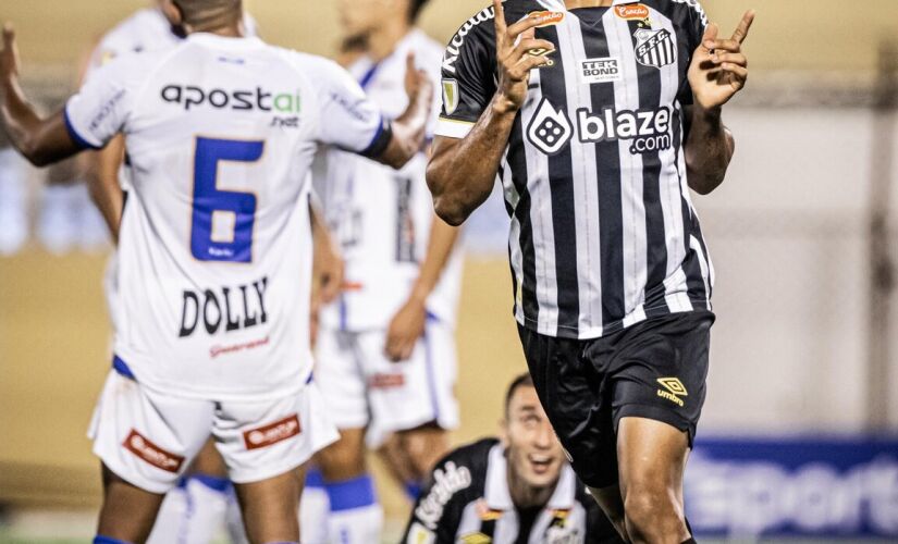 O Santos volta a campo no domingo para enfrentar o Guarani em casa, às 18h, pela quinta rodada da competição