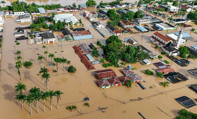 Nível do rio Acre chegou a 15,56m de altura, ultrapassando a cheia histórica de 2015