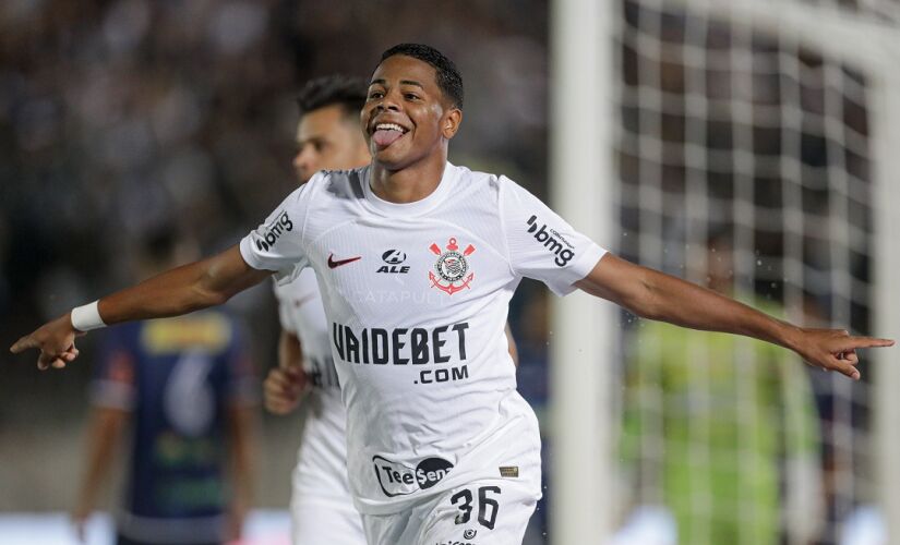 Wesley e Romero, duas vezes, fizeram os gols da classificação. Jogando de 'camisa 9', o paraguaio chegou a cinco tentos na temporada e assumiu a artilharia do time.