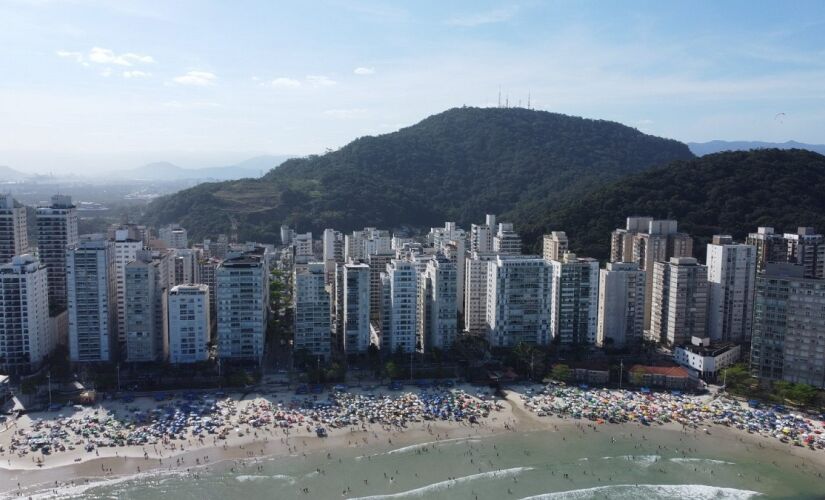 Guarujá abre concurso com 2000 vagas para profissionais da educação