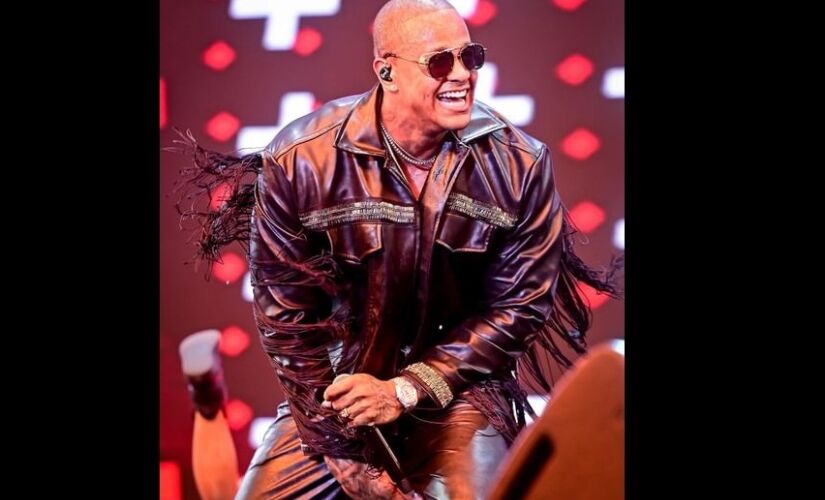 Leo Santana faria show em Embu das Artes