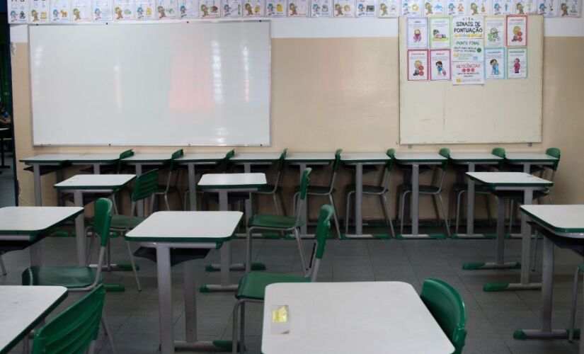 A rede pública concentra 37.881.305 matrículas -o que representa 80% do total de estudantes no país.