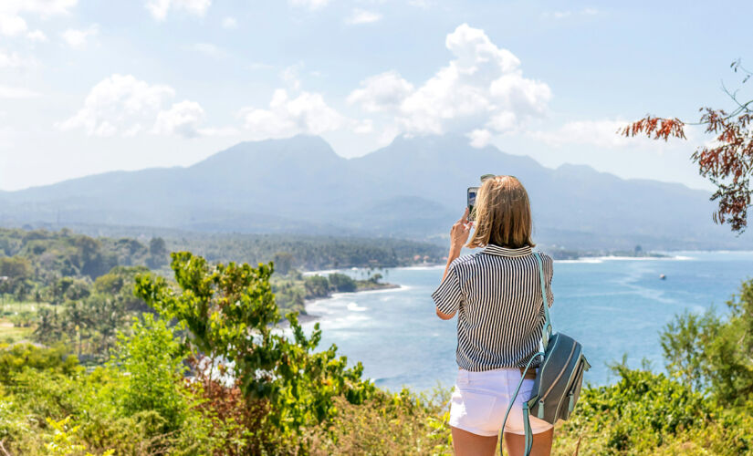 Brasileiros podem viajar para alguns países apenas com o RG