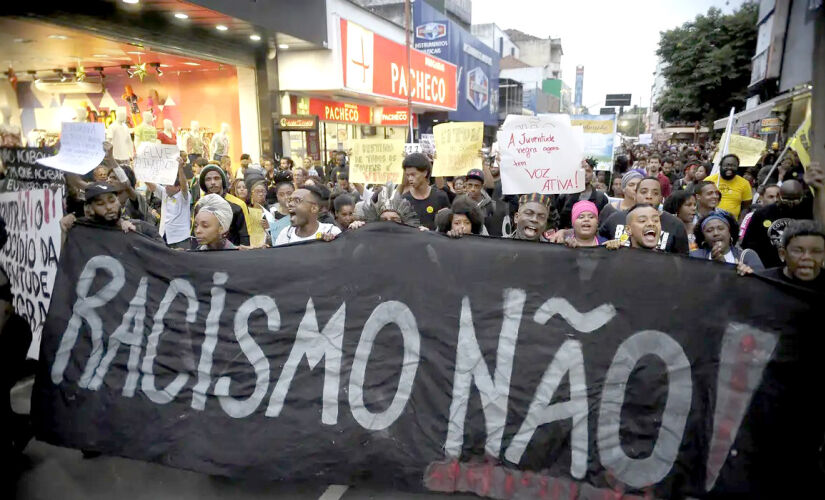 Movimento contra o racismo; o dia 21 de março é simbolizado pelo Dia Internacional do Combate à Discriminação Racial