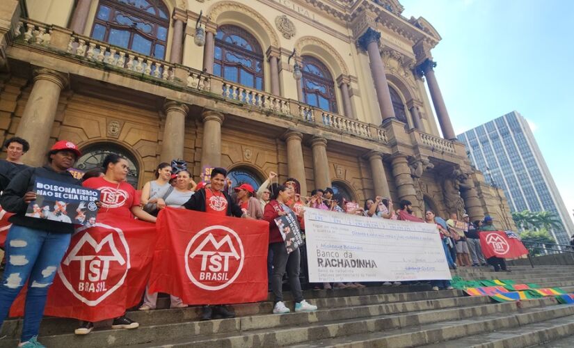 Ato do MTST em frente ao Theatro Municipal