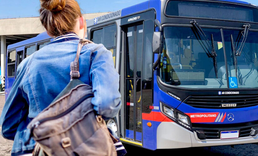 A partir da próxima segunda-feira (6/1) a tarifa de ônibus em São Paulo vai para R$ 5