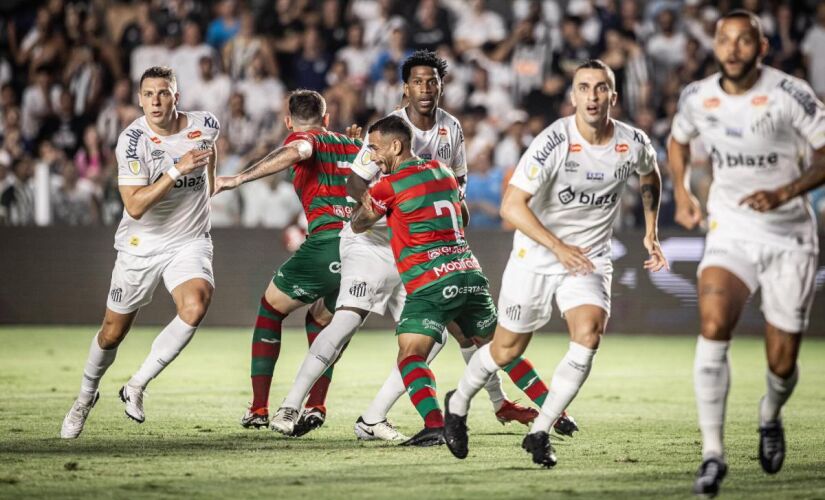O jogo terminou empatado sem gols no tempo normal