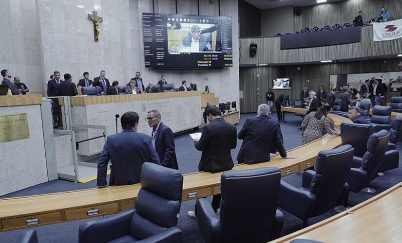 Ajuste proposto é de 2,16% inclusive para os valores de auxílio refeição
