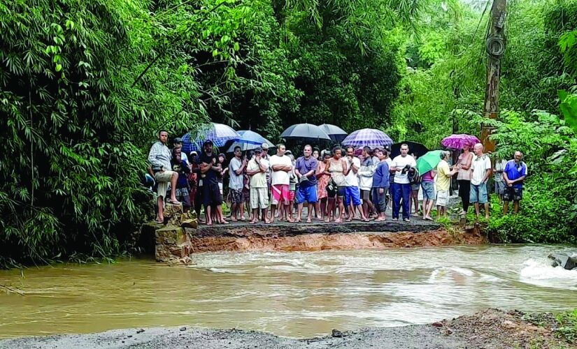 Na tarde desta sexta-feira (8), a Prefeitura de Ubatuba decretou situação de emergência por conta dos estragos provados pelas chuvas fortes