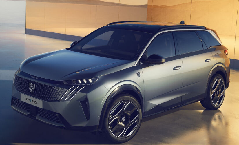 Peugeot e5008