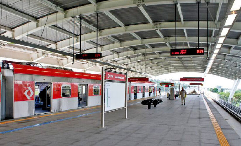 Trens voltam a circular na estação Aeroporto-Guarulhos neste sábado