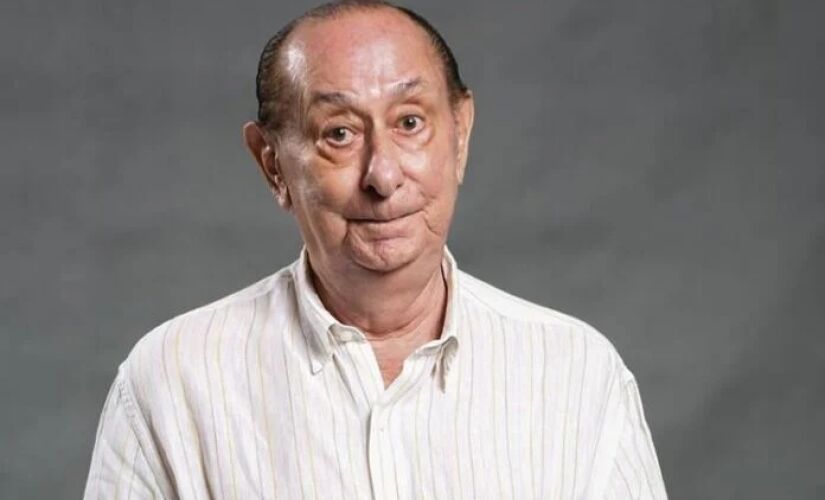Ator e dublador José Santa Cruz